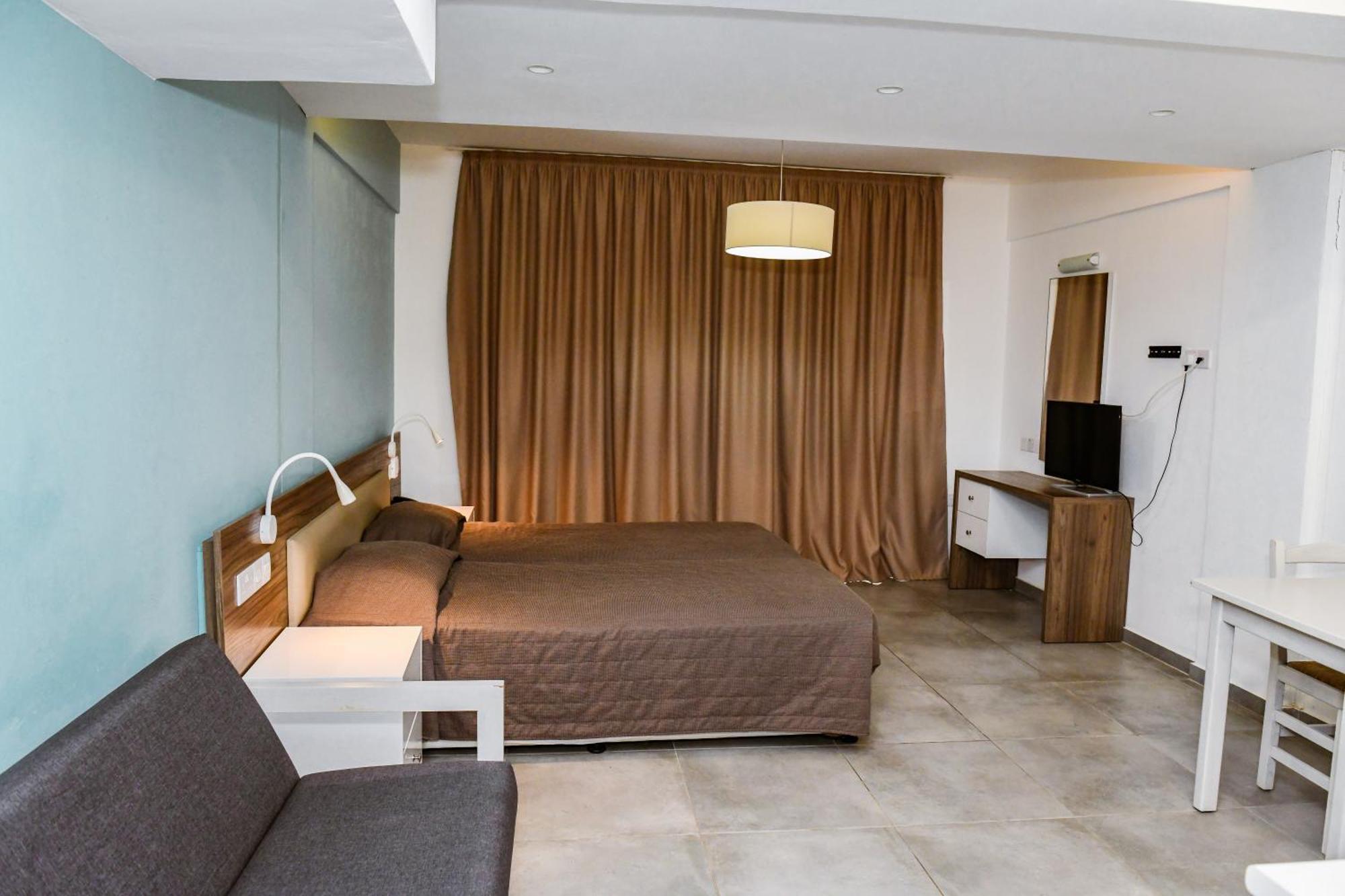 Sweet Memories Hotel Apts Protaras Buitenkant foto